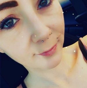 Meet your Posher, Nina